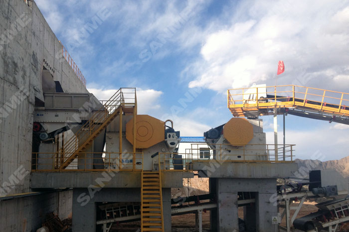 青海時(shí)產(chǎn)600噸石灰石破碎生產(chǎn)線(xiàn)