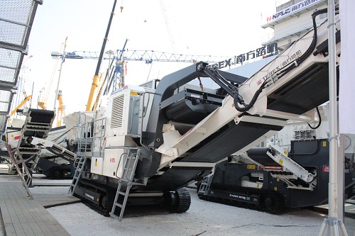 特雷克斯南方路機(jī)1-111型、1-111RS型履帶移動(dòng)式破碎站