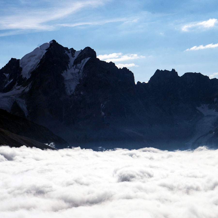 驕傲！山美股份歐洲員工勇攀歐洲第一峰-厄爾布魯士峰