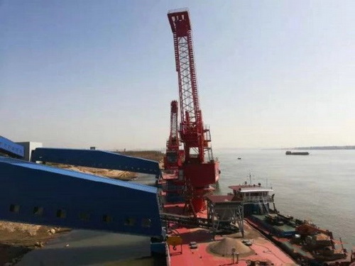 湖北一永久性砂石集并中心建成，總投資約2.5億元，年設(shè)計(jì)吞吐量360萬噸