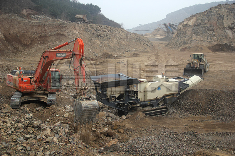 履帶式顎式移動破碎站專破堅硬、強磨蝕性物料