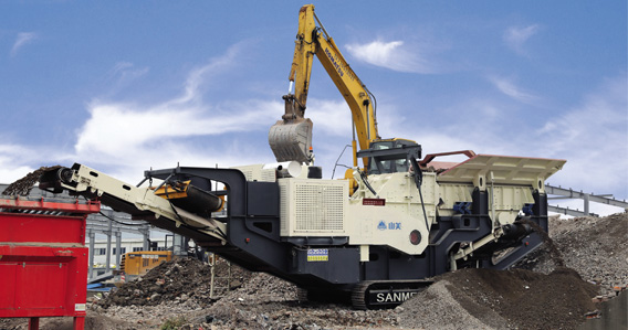 我國(guó)建筑垃圾日益嚴(yán)重，建筑垃圾移動(dòng)式破碎機(jī)領(lǐng)域面臨新的發(fā)展機(jī)遇。