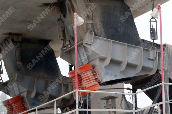 振動給料機料倉堵得原因有哪些？