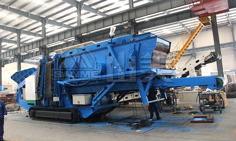 履帶式移動(dòng)破碎機(jī)對(duì)比輪胎式移動(dòng)破碎機(jī)有什么優(yōu)勢(shì)？