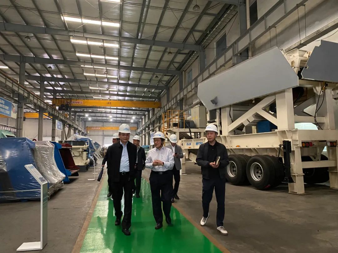 奉賢區(qū)人大常委會(huì)黨組書記、主任張培榮一行蒞臨上海山美股份開(kāi)展“優(yōu)環(huán)境、穩(wěn)經(jīng)濟(jì)”大走訪大調(diào)研