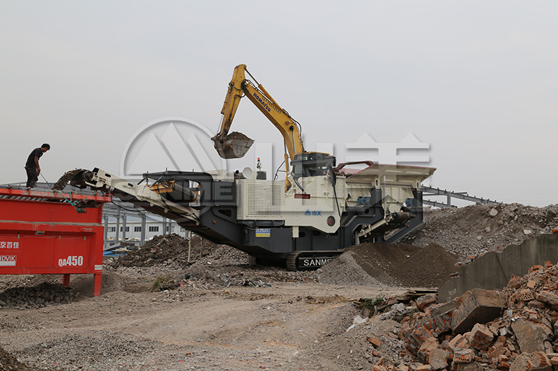 輪胎式移動破碎站的性能優(yōu)勢有哪些？