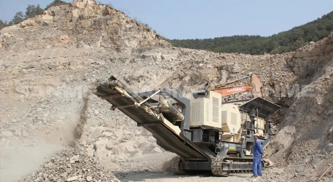 時產(chǎn)值近600萬！山美移動式破碎篩分一體站助力江蘇高碳鉻鐵礦破碎項目建設(shè)