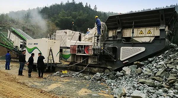 時產(chǎn)值近600萬！山美移動式破碎篩分一體站助力江蘇高碳鉻鐵礦破碎項目建設(shè)