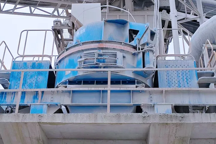 VC7系列立式?jīng)_擊破碎機——多領(lǐng)域適用，展現(xiàn)強大實力