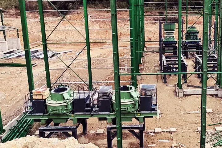 VC7系列立式?jīng)_擊破碎機(jī)——多領(lǐng)域適用，展現(xiàn)強(qiáng)大實(shí)力