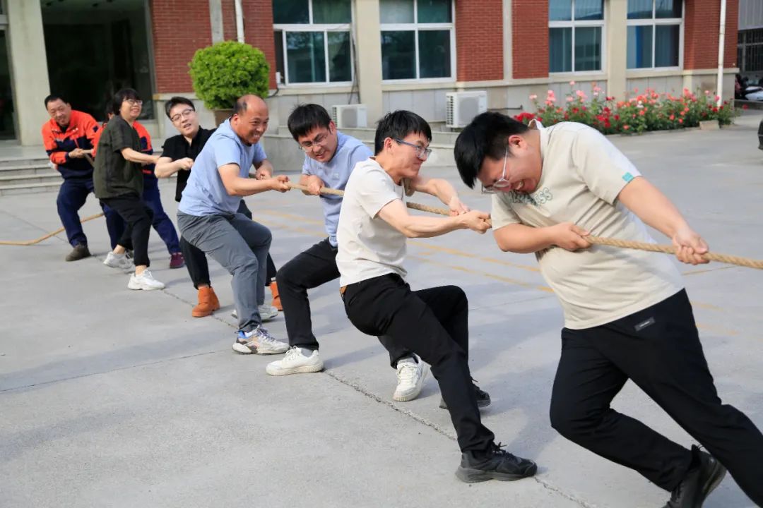 上海山美股份2025春季運(yùn)動(dòng)會(huì)火熱啟幕！拔河、籃球預(yù)賽燃情開戰(zhàn)